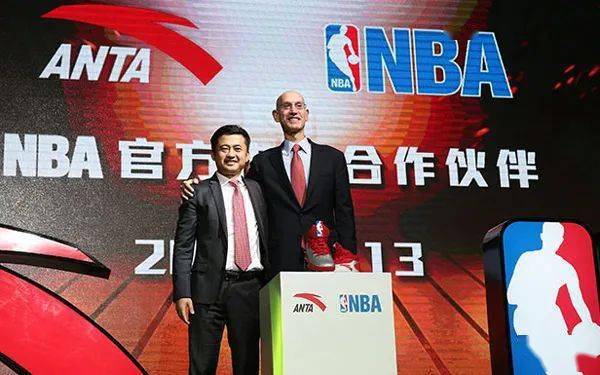 安踏簽約的nba球星_安踏籃球鞋個(gè)人產(chǎn)品線_安踏簽約凱里·歐文