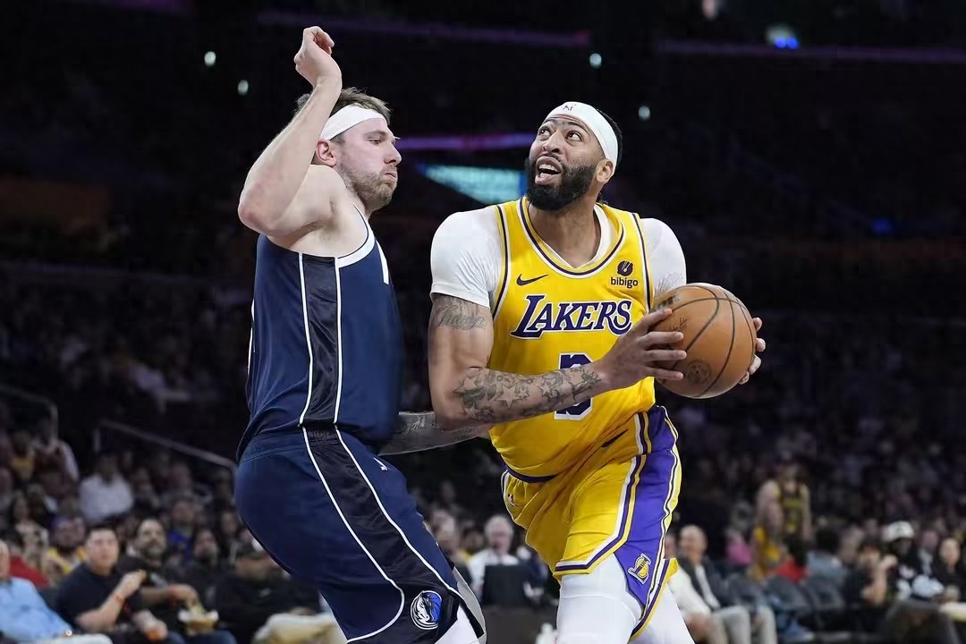 <strong>NBA近10年總得分最多10球員揭曉，濃眉數(shù)據(jù)亮眼現(xiàn)效力獨(dú)行俠</strong>