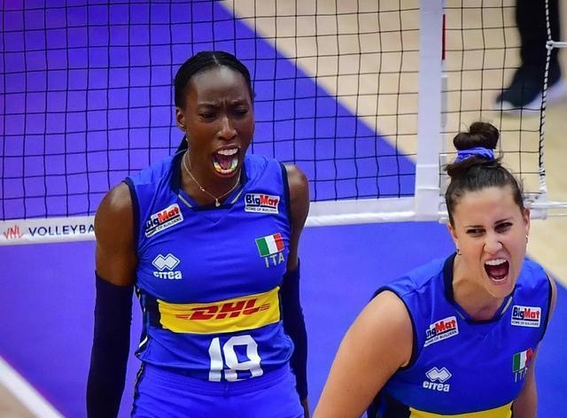 朱婷李盈瑩女排世俱杯_2024女排世俱杯時(shí)間_朱婷2025世俱杯直播