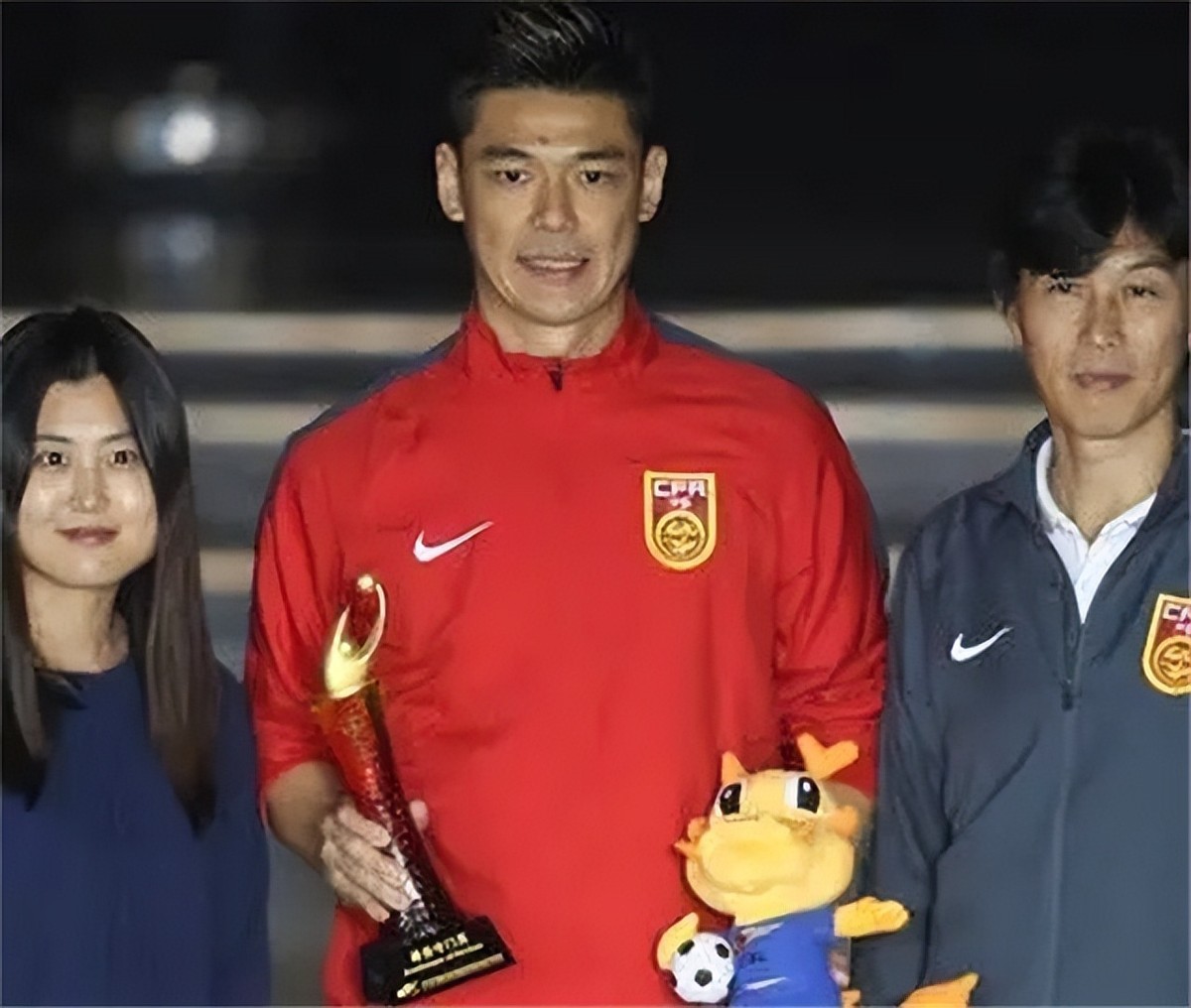 世俱杯半決賽廣州恒大vs拜仁慕尼黑_恒大拜仁世俱杯_廣州恒大對(duì)拜仁慕尼黑世俱杯